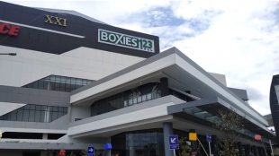 Mall Boxies 123 di Tajur, Kota Bogor (stock)