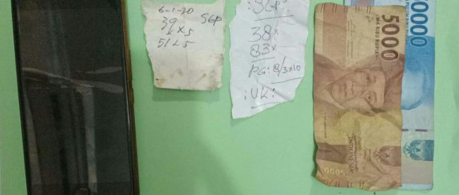 Barang bukti yang diamankan Polres Tanjungbalai dalam kasus judi togel (dok. KM)