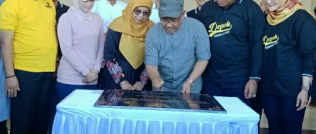 Walikota Depok Saat Meresmikan Alun-alun Kota Depok di Kawasan Grand Depok City, Minggu 12/1/2020 (dok. KM)