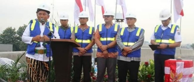 Wali Kota Bekasi, Rahmat Effendi dan Gubernur DKI Jakarta meresmikan Flyover Rawapanjang dan Cipendawa Kota Bekasi pada Jumat 31/1/2020 (dok. KM)