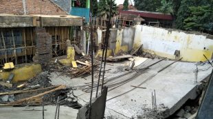 Kondisi pembangunan SDN Lumpang 02, Parungpanjang, Bogor, setelah ambruk pada Minggu 26/1/2020 (dok. KM)