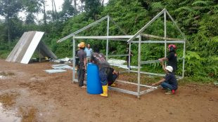 Pembuatan MCK di wilayah terdampak bencana alam Kabupaten Bogor (dok. KM)