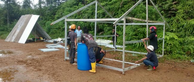 Pembuatan MCK di wilayah terdampak bencana alam Kabupaten Bogor (dok. KM)