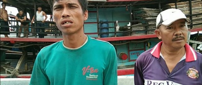 Pengusaha kapal KM Wingston yang tenggelam didampingi salah seorang ABK yang selamat (dok. KM)