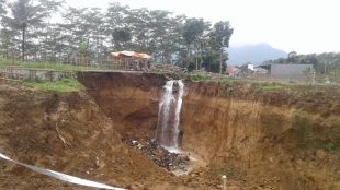 Lokasi longsor di Desa Sindanglaya, Kecamatan Tanjungsiang, Kab. Subang (dok. KM)