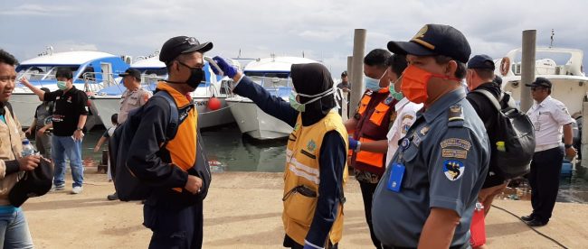 Pemeriksaan covid-19 untuk pembatasan akses transportasi laut di Kepulauan Seribu mulai hari Selasa (24/03/2020).