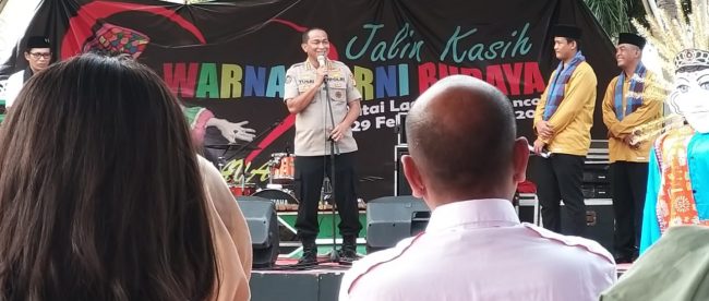 Kabid Humas Polda Metro Jaya saat memberikan sambutan pada pembukaan karnaval budaya 