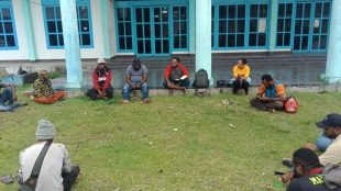 Diskusi dan pembentukan komunitas SAC di kantor KNPI Nabire, Senin 16/3/2020 (dok. KM)