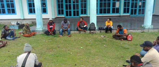 Diskusi dan pembentukan komunitas SAC di kantor KNPI Nabire, Senin 16/3/2020 (dok. KM)