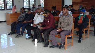 Rapat pembentukan panitia terpadu pencegahan covid-19 di Kabupaten Deiyai, Selasa 31/3/2020 (dok. KM)