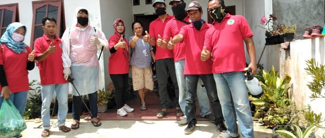 Kader KAMIJO Sumatera Utara saat melakukan penyemprotan disinfektan (dok. KM)