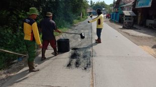 Pemeliharan Ruas Jalan Sarengseng-Pabuaran, Kecamatan Pabuaran, Kabupaten Subang (dok. KM)