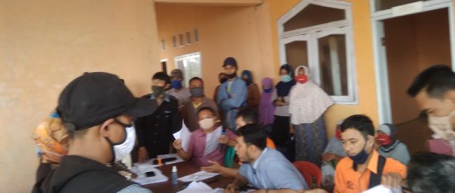 Pembagian BLT di Desa Sumbersari, Pagaden, Subang, Jumat 15/5/2020 (dok. KM)