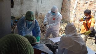 POlisi dan tim forensik menemukan mayat seorang wanita di rumah pelaku penganiayaan di Parungpanjang, Bogor, Sabtu 9/5/2020 (dok. KM)