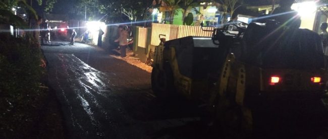 Pengaspalan jalan di Desa Sidamulya, Subang (dok. KM)