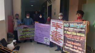 Tuntutan JPU Terlalu Ringan, Korban Kasus Pencucian Uang dan Penipuan Perumahan Syariah Fiktif Pertanyakan Keadilan, Rabu 20 Mei 2020 (dok. Hari Setiawan Muhammad Yasin/KM)