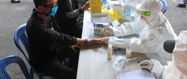 Rapid test pengunjung dan masyarakat sekitar Pasar Gunung Batu, Kota Bogor, Rabu 27/5/2020 (dok. KM)