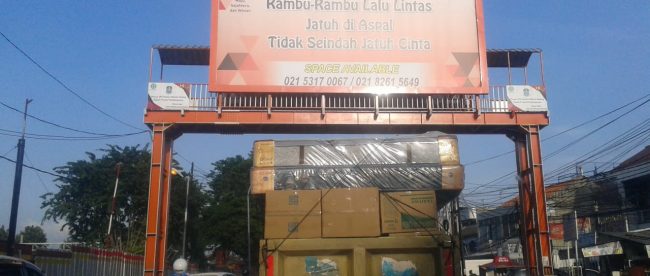 JPO di depan Stasiun Bekasi yang ditunda pembangunannya (dok. KM)