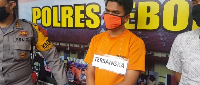 Tersangka pelaku pencabulan terhadap anak, BDR, ketika press release di Polres Lebong pada Jumat 5/6/2020 (dok. KM)