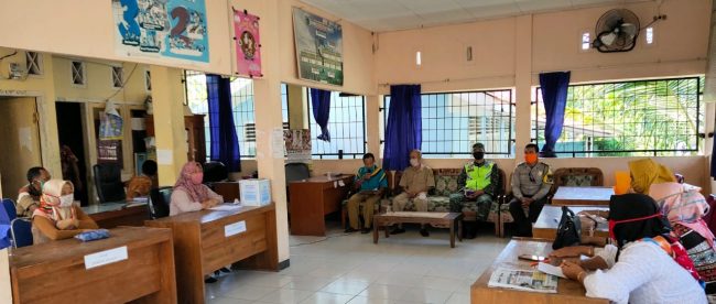 Suasana saat Rapat Refocusing Perubahan Anggaran APBDes Desa Simpang Pino, Kec. Ulu Manna, Kab. Bengkulu Selatan pada Selasa 9/6/2020 di Kantor Balai Desa Simpang Pino, Selasa 9/6/2020 (dok. KM)
