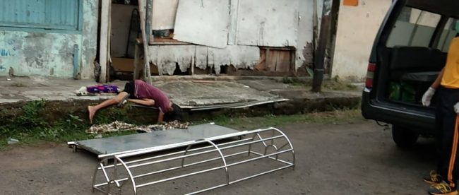 Gepeng yang ditemukan meninggal dunia di Terminal Baranangsiang, Kota Bogor, Jumat 12/6/2020 (dok. KM)