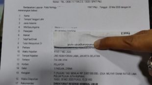 Laporan kepolisian oleh kuasa hukum G, seorang warga Jakarta, terhadap perusahaan ekspedisi JNE (dok. KM)
