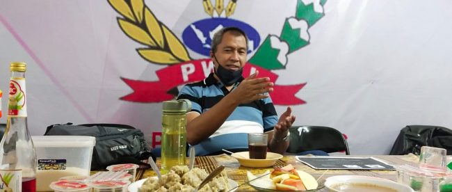Kadiskominfo Kota Depok, Sidik Mulyono saat di kantor DPC PWRI Depok, Sabtu 13/6/2020 (dok. KM/PWRI)