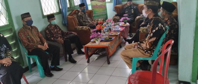 Kakanwil Kemenag Kabupaten Bengkulu Selatan saat mengumpulkan para penyuluh agama di Kabupaten Bengkulu Selatan, Senin 22 Juni 2020 (dok. KM)