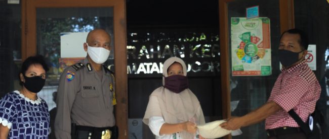 Penyaluran beras bantuan di Kota Bogor (dok. KM)