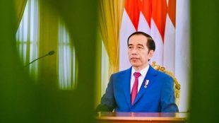 Presiden Joko Widodo memberikan sambutan pada Pembukaan Konferensi Virtual Forum Rektor Indonesia (FRI), Sabtu 4/7/2020, dari Istana Kepresidenan Bogor (dok. Setpres)