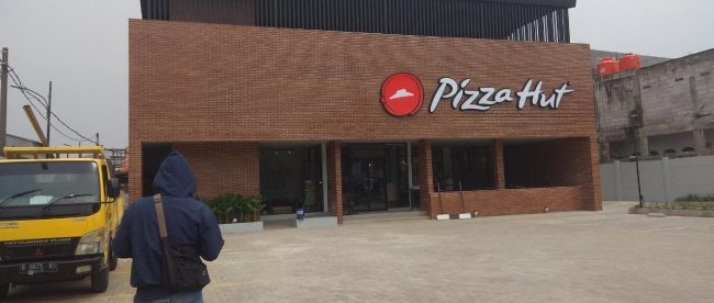 Gedung restoran Pizza Hut di Jalan Sultan Hasanuddin, Desa Tambun, Kecamatan Tambun Selatan (dok. KM)