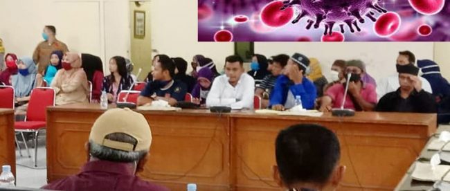 Suasana di aula DPRD Kota Tanjungbalai saat RDP tentang penanganan pasien yang diduga menderita covid-19 (dok. KM)