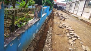 Pekerjaan drainase di Desa Gandasoli, Kec. Tanjungsiang, Subang (dok. KM)