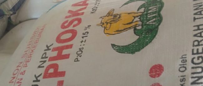 Pupuk non subsidi yang diduga ilegal di Subang (dok. KM)