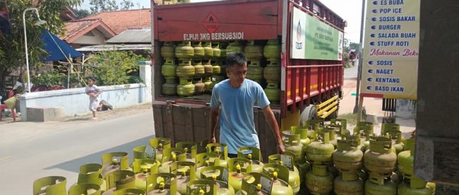 Pangkalan LPG 3 kg di Desa Mariuk, Kecamatan Tambakdahan, Subang, yang tidak memasang plang pangkalan (dok. KM)