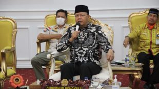 Gubernur Bengkulu Dr.H.Rohidin Mersyah MMA