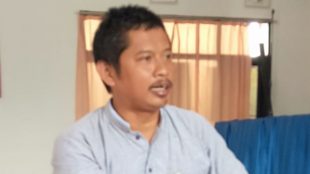 Ketua Forum Masyarakat Peduli Lingkungan RT 07/03 Desa Cidahu, Deny Amaruloh (dok. KM)