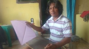 Romli alias Ombi, pembuat layang-layang yang disebut "Raja Langit" (dok. KM)