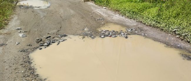 Kondisi Jalan Tomat, Kelurahan Pantai Johor, Kota Tanjungbalai, saat musim hujan (dok. KM)