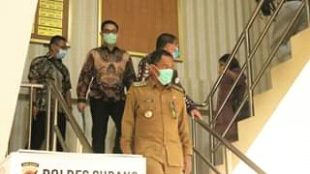 Bupati Subang Ruhimat dan Wakil Bupati Agus Masykur Rosyadi di Polres Subang, Selasa 15/9/2020 (dok. KM)