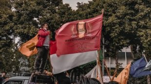 Aksi menolak UU Omnibus Law Cipta Kerja di Istana Kepresidenan Bogor (dok. KM)