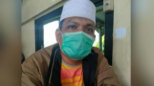 Hafidz Prayoga Marpaung saat memberi keterangan kepada wartawan KM di kantin Rumah sakit umum Tengku Mansyur Kota Tanjungbalai (dok. KM)