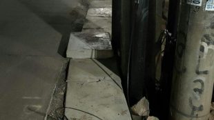 Pekerjaan saluran air menggunakan U-ditch di Jl. Cikiwul - Pangkalan 2 Bantar Gebang, Kota Bekasi (dok. KM)
