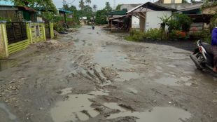 Kondisi jalan di Desa Dimpang Empat, Asahan (dok. KM)