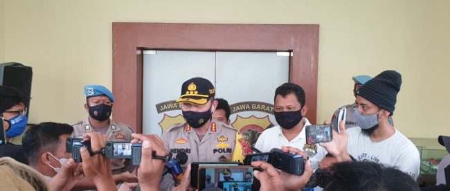 Kapolresta Bogor Kota memberi keterangan kepada wartawan, Minggu 29/11/2020 (dok. KM)