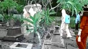 Ilustrasi penguburan jenazah dengan protokol covid-19 (dok. KM)