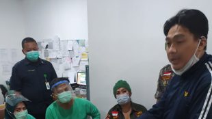 Ormas BBRP memberi pendampingan terhadap keluarga jenazah bayi yang sempat ditahan di RS Hermina Yasmin Kota Bogor (dok. KM)