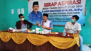 Reses 1 Sidang 2020- 2021, Anggota DPRD Provinsi Jawa Barat Asep Wahyuwijaya di Gedung Yayasan Riyadul Bayan Cilangkap Desa Lumpang, Sabtu siang 7/11 (dok. Hari Setiawan Muhammad Yasin/KM)