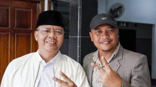Yuan Rasugi Sang, salah seorang mantan senator DPD RI Provinsi Bengkulu bersama Rohidin Mersyah Cagub Petahana Provinsi Bengkulu 2020,(30/11/2020)
