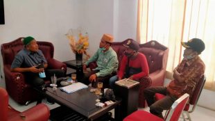 DPD BKPRMI dan Kupas Merdeka biro Tanjungbalai bersama Teddy Erwin, anggota Komisi C DPRD Kota Tanjungbalai dari PKB (dok. KM)